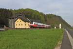 Die  Traussner Mühle  aus dem 17. Jahrhundert bei Ehrenhausen bietet ein tolles Fotomotiv auch mit einem 4744 so wie am 29.4.2023 der 4744 043 als SB4107 von Graz Hbf nach Spielfeld-Straß.