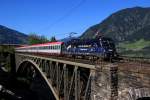 Am 09.09.12 bespannt die BB 1116 126-4  Licht ins Dunkel  den EC 113 nach Klagenfurt.
Hier bei der berquerung der Angerschlucht Brcke bei Angertal.