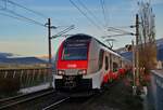 Nach dem Debakel rund um die Beschaffung der Talent 3-Triebzüge für Tirol und Vorarlberg sind nun endlich die vierteiligen Siemens-Triebzüge der Baureihe 4748 im Fahrgasteinsatz.