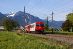 Frischer Schnee im Schuttannen am 7.5.19 und der Vorarlbergbahn im Vordergrund. Die morgendliche S-Bahn bespannt mit Stw. voraus gen Lindau. 80-73 017-0. Schwarzach, 