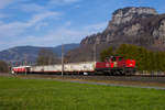 1063 047 mit dem kurzen Güterzug nach Feldkirch bei Hohenems.