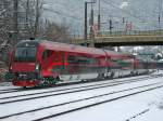 Immer mehr solcher Garnituren sind in Bregenz anzutreffen was mir persnlich nicht ganz gefllt weil ja weniger Werbeloks nach Vorarlberg kommen. Hier zeigt sich die Garnitur 31 ( 2. ist die Garnitur 28 ) mit RJ 567 nach Wien West bei der Abfahrt in Bregenz.

Lg