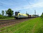 1216 931 von CargoServ mit Gütergzug bei Timelkam in Richtung Salzburg; 190609