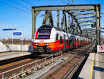 Wien. Der ÖBB 4746 085 ist hier am 16.02.2024 als S2 nach Mödling beim erreichen der Station Handelskai zu sehen.