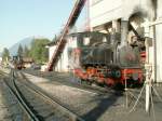 Lok Nr.1 und Lok Nr.3 im Depot Jenbach.Lok Nr.2 ist unterwegs und Lok Nr.4 wartet im Schuppen auf eine Revision.Lok Nr.1 wird gerade bekohlt.Jenbach 20.09.06