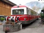 Das Bild zeigt die beiden Dieseltriebwagen der Schafbergbahn (SKGB) am 21.10.2006 in der Talstation in St.Wolfgang