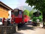 Salzkammergut 2009 - Zwei Zge der Schafbergbahn warten am 25.05.2009 in St.