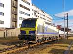 Graz. Am 06.02.2020 zog die CargoServ 1193 890 den
Mercedeszug 48996 von Graz Ostbahnhof-Messe nach
Bremerhaven, hier bei der Ausfahrt vom Grazer Ostbahnhof. 