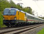 193 766 mit IC Berlin - Amsterdam in Rheine=Bentlage, 27.04.2024