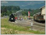 SPz 8507 mit 671 an der Zugspitze und 17c 372 am Zugschluss am 27.5.2007 beim Halt in St.