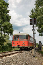 22.Juli 2019 ... 
Der legendäre Rote Blitz auf Überstellfahrt bei Lannach ,.... 

Der Fußmarsch durch Brennnesseln hat sich für mich gelohnt. 