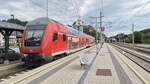 Eine bereits gedrehte Dosto Garnitur mit Steuerwagen Fahrtrichtung Wies-Eibiswald wurde auf Bahnsteig 1 bereitgestellt.