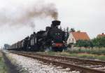 31.5.1992 - GKB 56.3115 und 109.13 vom Heizhaus Strasshof fhren zwei Sonderzge von Graz nach Lieboch - Die Ausfahrt aus dem Graz-Kflacherbahnhof erfolge parallel - Am Bahnhof Strassgang wurden die