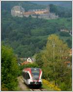 Nachdem es am 23.8.2010 die ersten Probefahrten auf dem GKB eigenen Streckennetz nach Kflach mit 5063 003 gab befuhr er am 24.8.2010 erstmals den Wieser Ast. Hier zu sehen als LP 8585 auf der Leibenfelder Hhe mit Blick auf die Burg Deutschlandsberg.
