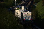 Auf zur Arbeit für DH 1700.2 am heutigen 9.Mai 2016. Bei der einfahrt in die Anschlussbahn Leibenfeld kämpft sie sich durch´s Gestrüb. 