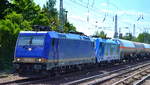 Überraschendes optisches Schmankerl, die LTE Logistik- und Transport GmbH mit  185 596-4  [NVR-Number: 91 80 6185 596-4 D-BRLL] und ihrer  Lord of the Rails   187 932-9  [NVR-Number: 91 81 1187 932-9 A-LTE] und Ganzzug Druckgaskesselwagen am Haken Richtung Frankfurt/Oder am 23.06.19 Berlin Hirschgarten.

