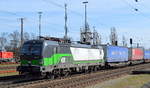 Aktuell wohl nun auch für LTE tätig, die ELL Vectron  193 725  [NVR-Nummer: 91 80 6193 725-9 D-ELOC] mit Taschenwagenzug aus Poznan (Polen) Richtung Rotterdam am 16.03.20 Bf.