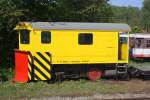 NVOG Schneepflug 98 551 (im Kanarienvogelanstrich) am 27.April 2014 in St.Plten Alpenbahnhof.