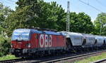 ÖBB-Produktion GmbH, Wien [A] mit der Vectron  1293 051  [NVR-Nummer: 91 81 1293 051-9 A-ÖBB] und einem Getreidezug am 05.06.23 Vorbeifahrt Bahnhof Dendensen-Gümmer.