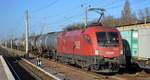 ÖBB - Österreichische Bundesbahnen [A] mit  1016 035  [NVR-Nummer: 91 81 1016 035-8 A-ÖBB] und Kesselwagenzug am 28.03.22 Berlin Blankenburg.