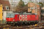 ÖBB 1293 187 bei der Einfahrt in Köln Hbf, Dezember 2025.