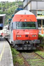 BREGENZ (Vorarlberg), 25.04.2025, ÖBB 86-33 213-8 als Linie REX1 im Endbahnhof Bregenz Hafen