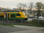 Desiro ML (BR 4746 816-9) als REX6 nach Deutschkreuz, mit hinten gekuppelter Einheit (nicht auf dem Foto ersichtlich) nach Eisenstadt, aufgenommen nach dem Halt in Neufeld/Leitha am 4.5.2026.