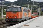 2143 005 von RTS mit einem extrakurzen Güterzug in Bruck/Mur am 16.09.2013