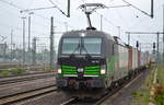 SETG - Salzburger Eisenbahn Transport Logistik GmbH mit der ELL Vectron  193 721   [NVR-Nummer: 91 80 6193 721-8 D-ELOC] und Containerzug am 29.04.19 Durchfahrt Magdeburg Hbf.