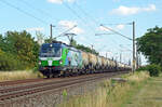 193 736 der SETG schleppte am 31.07.22 einen Kreideschlammzug durch Greppin Richtung Dessau.
