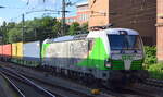 Salzburger Eisenbahn Transport Logistik GmbH, Salzburg [A] mit der ELL Vectron  193 204  [NVR-Nummer: 91 80 6193 204-5 D-ELOC] und Containerzug bei der Durchfahrt BF.