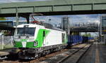 Salzburger Eisenbahn TransportLogistik GmbH, Salzburg [A] mit  248 017  [NVR-Nummer: 90 80 2248 017-6 D-ELOC] und einem leeren Ganzzug für Stammholz-Transporte Richtung Rostock am 07.06.22