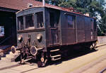 Und nun ein Relikt der Salzburger Lokalbahn - der ET 1 , von AEG gebaut, in Salzburg-Itzling   (03.08.1984)
