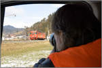 Etwas Mühselig war der  Fotoausflug   mit H.P. 

Mit zwei Autos zu fahren hat aber auch seine Vorteile. 

H.P. beim Blick aus seinem Auto auf den Vorbeigfahrenden Bde nach Peggau. 
1.02.2021