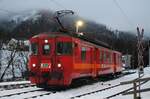 Am Morgen des 17.12.2020 wartet der ET 15 (ex. SZU 93) im Bahnhof Übelbach auf seinen nächsten Einsatz.
Mit diesem Bild wünsche ich Euch allen ein frohes und besinnliches Weihnachtsfest!