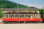 01. Juni 1991, vor der Remise in Attersee steht	Triebwagen B4ET 26 107 der von Stern & Hafferl betriebenen Atterseebahn. Scan vom Farb-Negativ