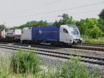 ES64 U2-060 (182 560-3) mit KLV-Zug in Markt Einersheim am 29.06.2011