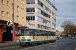 Tw.116 als Verstärkerzug nach Wiener Neudorf in der Eichenstraße kurz hinter dem Betriebsbahnhof Wolfganggasse.