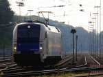 1216 953-0 von der Wiener Lokalbahn rangiert in Aachen-West in der Abendsonne am 31.5.2013.