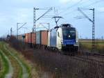 ES64 U2 019 der Wiener Lokalbahn mit Containerzug kurz vor Plattling. 2.2.2007