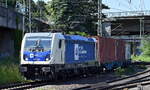 WLC - Wiener Lokalbahnen Cargo GmbH, Wien [A] mit ihrer  187 323  [NVR-Nummer: 91 80 6187 323-1 D-WLC] und einem Containerzug am 07.06.23 Ausfahrt Hamburg Hafen am Bahnhof Hamburg-Harburg. Da wusste der TF. noch nicht vom bevorstehenden Dilemma, dieser Zug blieb nämlich am späten Nachmittag zwischen Bienenbüttel und Uelzen einfach defekt mitten auf der Strecke liegen und hielt den ganzen Rushhour Verkehr in diese Richtung auf, so kann es manchmal kommen !!!    
