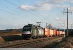 ES 64 U2 - 027 der Wiener Lokalbahnen Cargo befördert einen Güterzug Richtung Würzburg.
