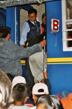 Bf. Aguas Calientes - Regionalzug nach Cuzco am 23. Oktober 2003