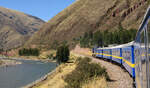 Der 'Anden Explorer' unterwegs in fantastischer Landschaft.