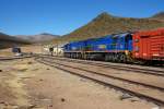 PeruRail Arequipa - Juliaca, Lokwechsel in  Pillones  auf 4370m Seehhe : EMD G26C 752 & 756 haben den Zug mit beladenen Tankwaggons aus Mollendo heraufgebracht, und bernehmen den Leerwagenzug fr