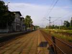 Der 2 Bahnsteig des Bahnhofs Rudziniec im August 2008.