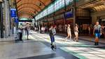 Blick in den östlichen Flügel der Haupthalle des Hauptbahnhofs Breslau.