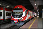 EN57-1502 wartet im Bahnhof Poznan Glowny am 31.5.2019 um 13.10 Uhr auf die Abfahrtzeit!