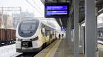 Ein TW der Baureihe SA 139 in Zielona Gora , abfahrbereit zur Fahrt nach Frankfurt(Oder)  16.12.2022  11:26 Uhr.