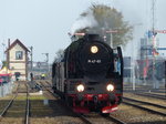 Pt47-65 mit historischen Wagen kehrt von einer Rundfahrt zurück. Von Wolsztyn ausgehend gibt es solche Fahrten am Tag der Dampflokparade. 30.4.2016